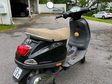 Vespa LX