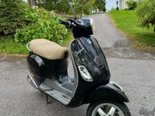 Vespa LX