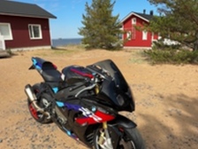 BMW S