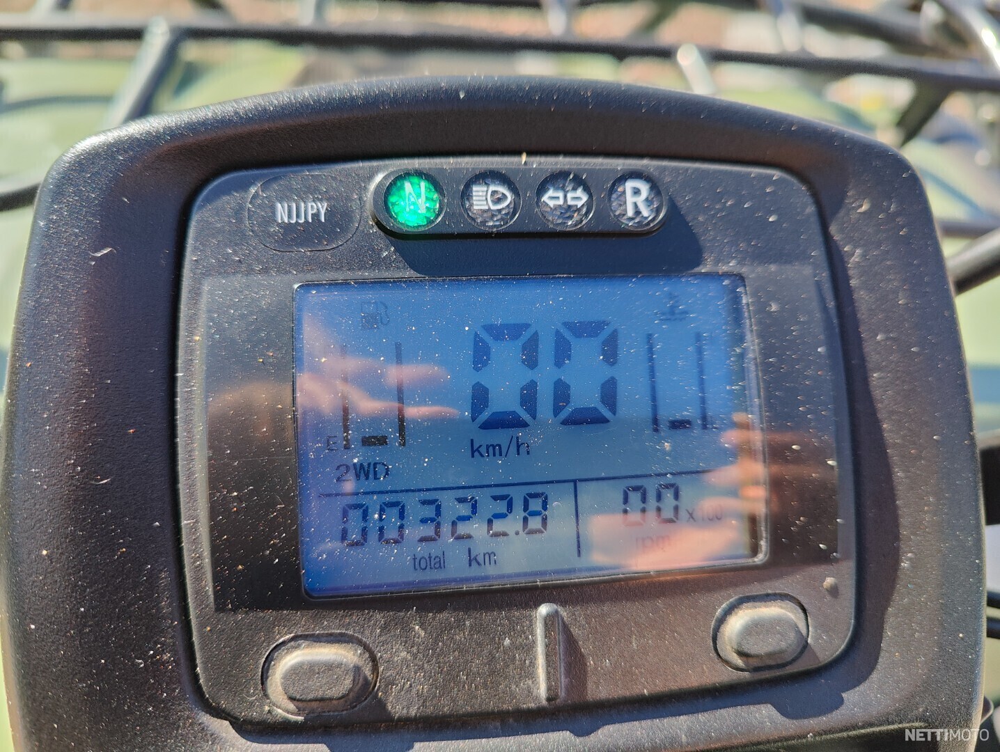 8 / 9