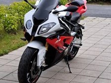 BMW S