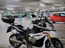 BMW S