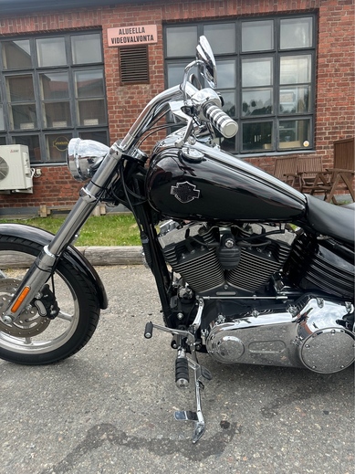 Harley-Davidson Softail FXCW Rocker FXCWC SUOMIPYÖRÄ 1 600 cm³ 2008 ...