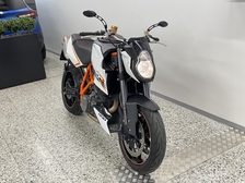 KTM 990