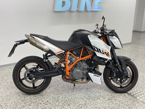 KTM 990
