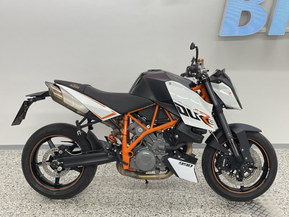 KTM 990