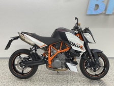 KTM 990