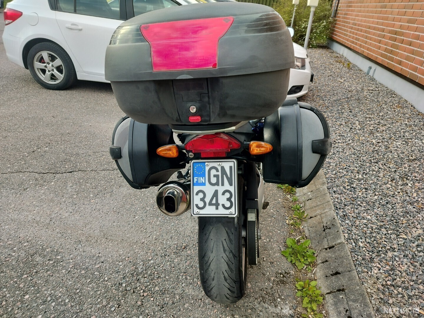 4 / 8