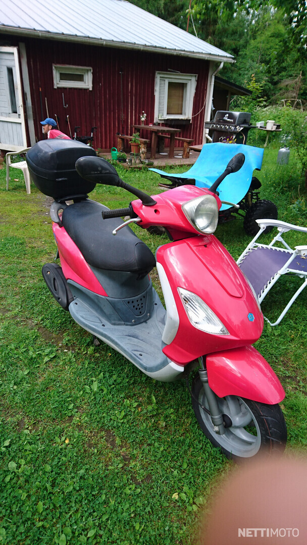 Piaggio Fly