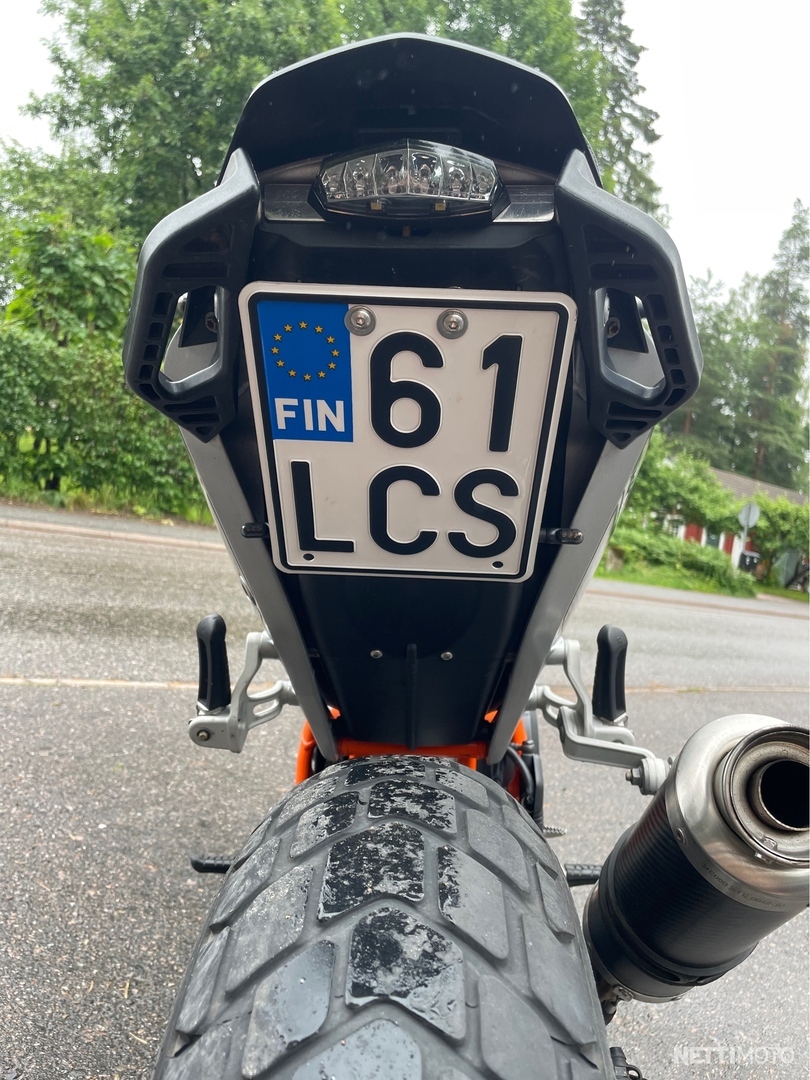 6 / 8