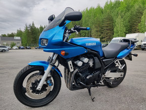 Yamaha FZS