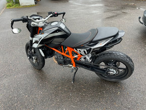 KTM 690
