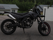 Helkama Supermoto1