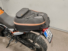 KTM 890