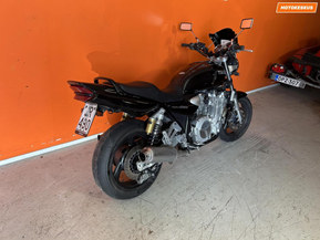 Yamaha XJR