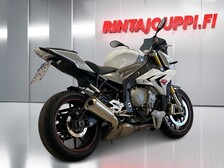 BMW S