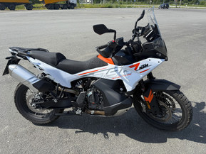 KTM 790