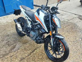 KTM 390