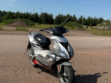 Aprilia SR