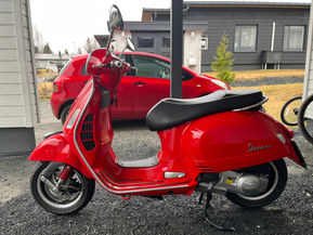 Vespa GTS