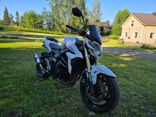 Suzuki GSR