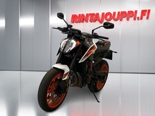 KTM 890