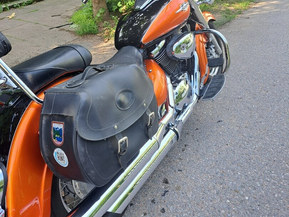 Suzuki Intruder