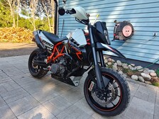 KTM 990