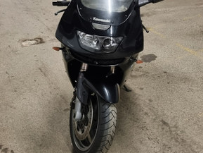 Kawasaki ZX-9R