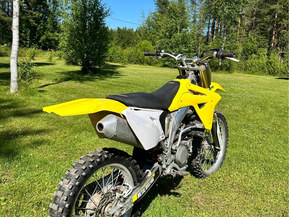 Suzuki RM-Z