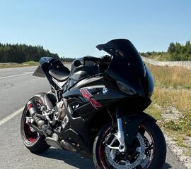 BMW S