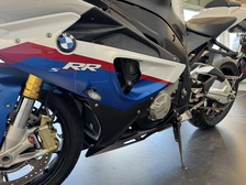 BMW S
