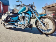 Suzuki VS
