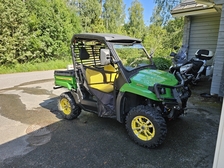 John Deere Gator