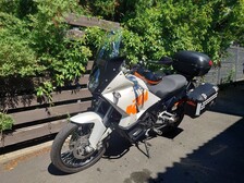 KTM 990