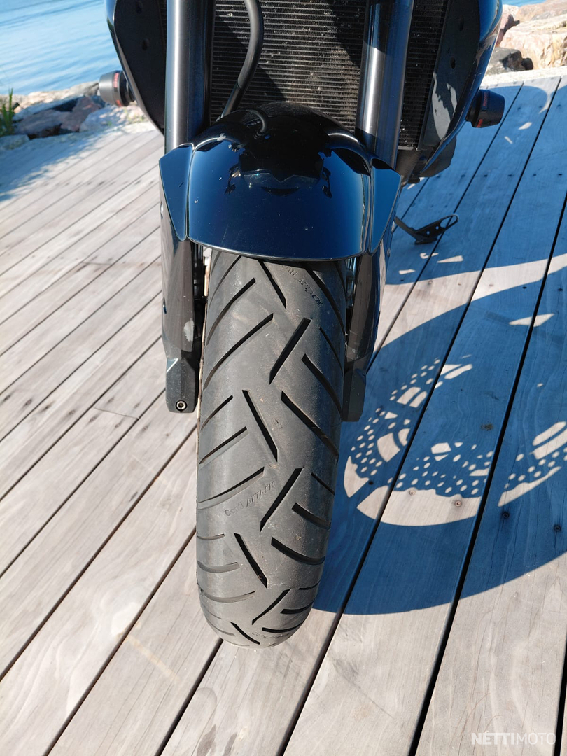18 / 22