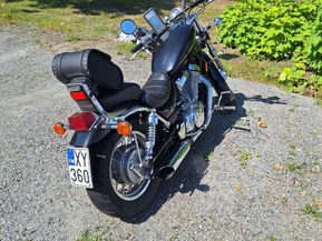 Suzuki Intruder