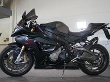 BMW S