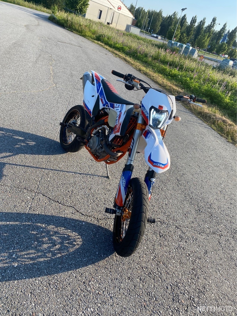 7 / 12