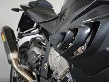 BMW S