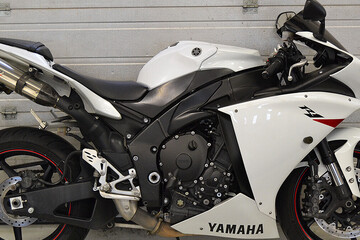 Yamaha YZF-R1