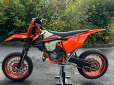 KTM 125