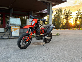 KTM 690
