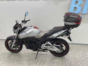 Suzuki GSR