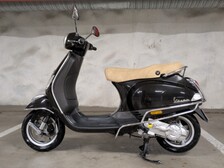 Vespa LX
