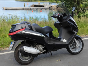 Piaggio X8
