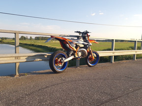 KTM 125