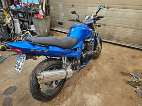 Kawasaki ZR-7