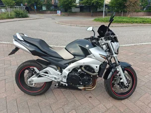 Suzuki GSR