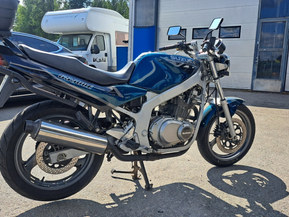 Suzuki GS
